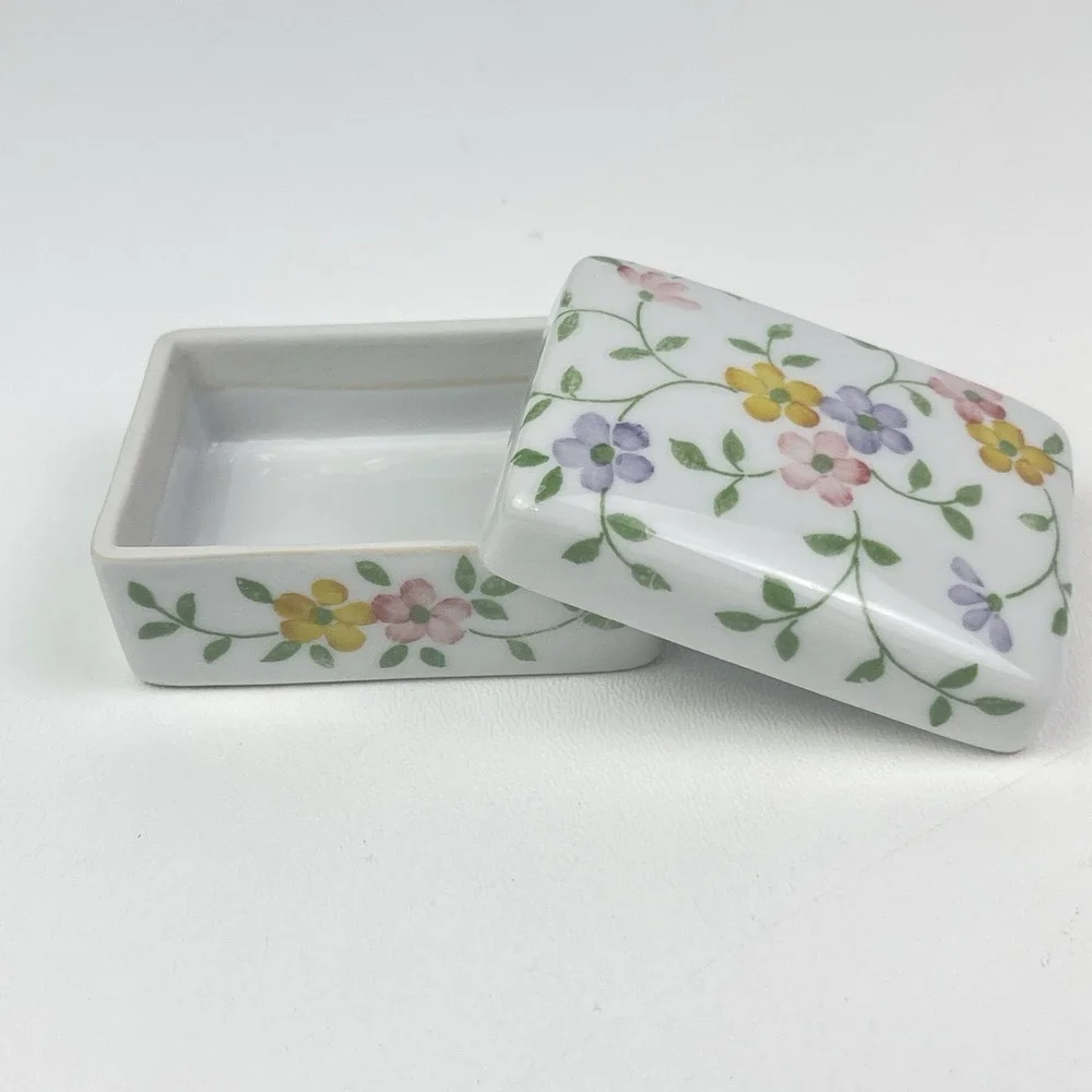 Andrea By Sadek Porcelain Floral Lidded Trinket Box Made In Japan